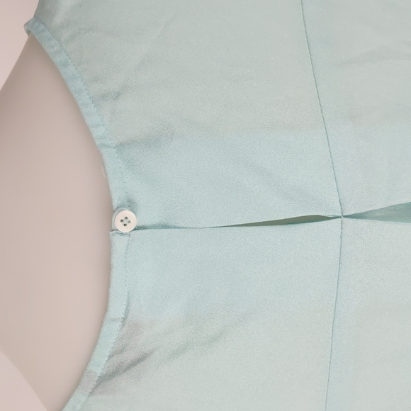 Cue Women's Top Size 6 Mint Green Sleeveless Round Neck Keyhole Button Gathered - Picture 10 of 16